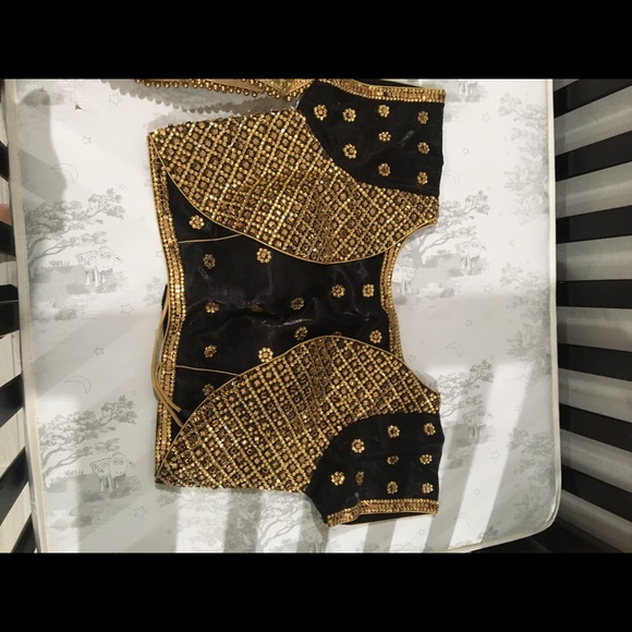 Black top - Picture 2 of 2